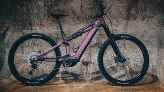 CUBE Stereo Hybrid ONE44 HPC