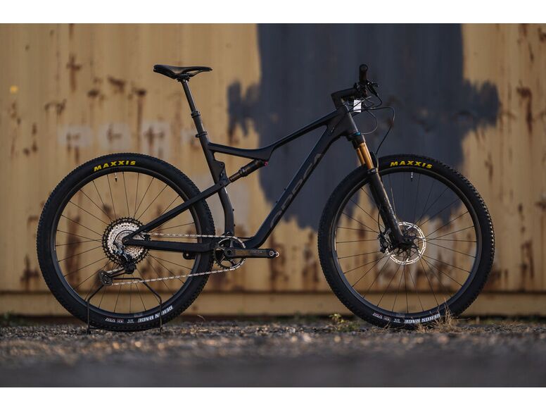 Celoodpružené kolo ORBEA OIZ M-PRO 2022