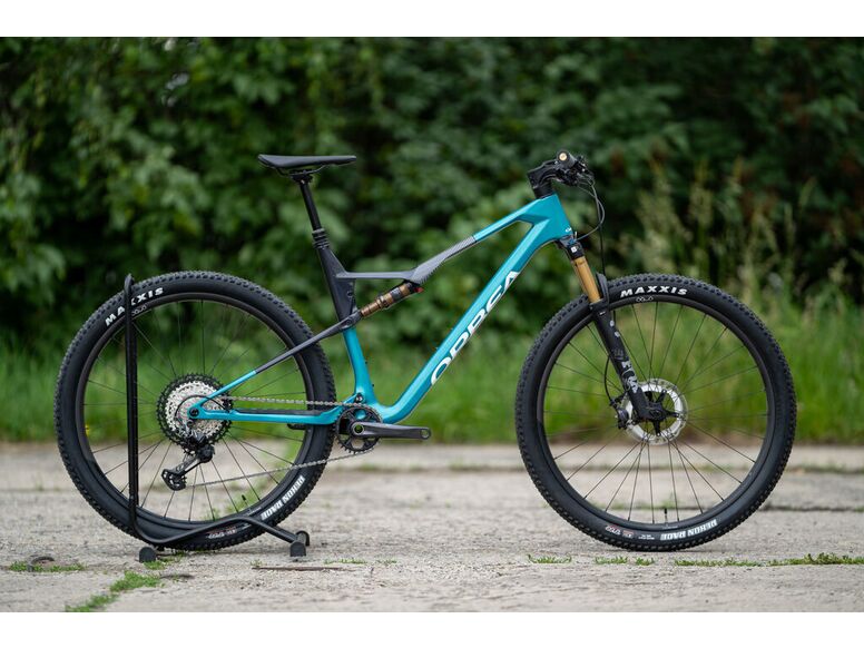 Celoodpružené kolo ORBEA OIZ M-PRO Custom OceanGeen-Blue