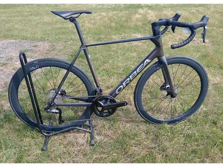 Silniční kolo ORBEA ORCA M20i TEAM Custom 2025