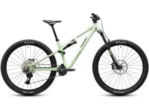 Horské kolo Cube Stereo HPC RACE lindgreen´n´green 2027