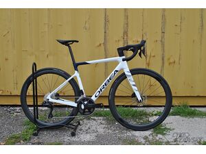 Silniční kolo ORBEA ORCA M30iTEAM Custom white + VISION 40 SC DISC CARBON 2023